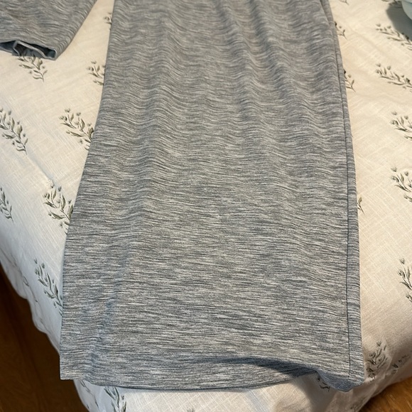 Old navy  active breathe on jump suit space gray size medium - Picture 5 of 6